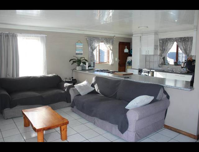 3 BEDROOM HOUSE FOR SALE IN TOWNSEND ESTATE